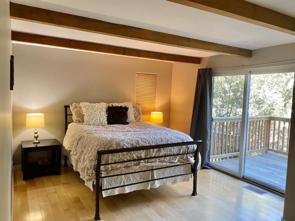 Modern 6 Bedroom Retreat, Stunning Lake Views, Close To Village! 레이크애로우헤드 외부 사진