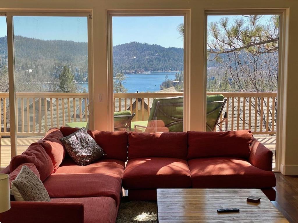 Modern 6 Bedroom Retreat, Stunning Lake Views, Close To Village! 레이크애로우헤드 외부 사진